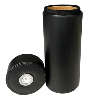 Кожаный тубус для сигар BigSmoke с кедровой отделкой и встроенным гигрометром