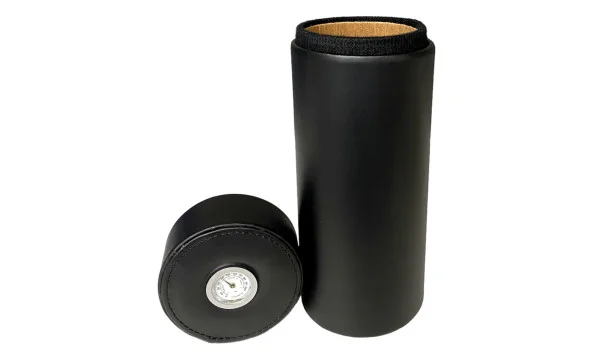 Кожаный тубус для сигар BigSmoke с кедровой отделкой и встроенным гигрометром 